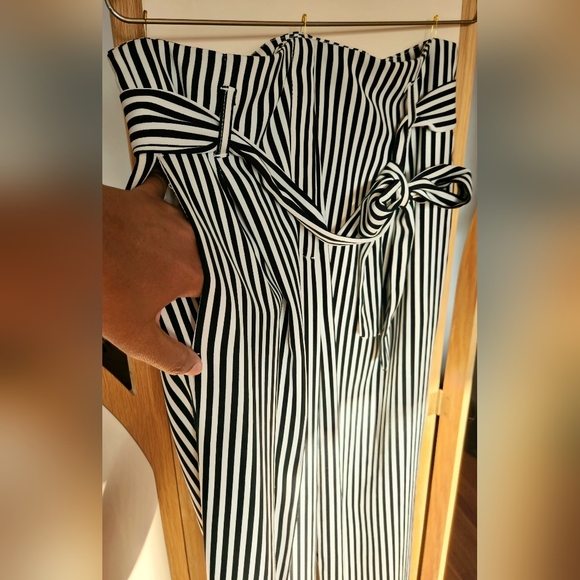 Dynamite High Waisted Wide-Leg Black & White Striped Pants Size Large - Picture 5 of 12
